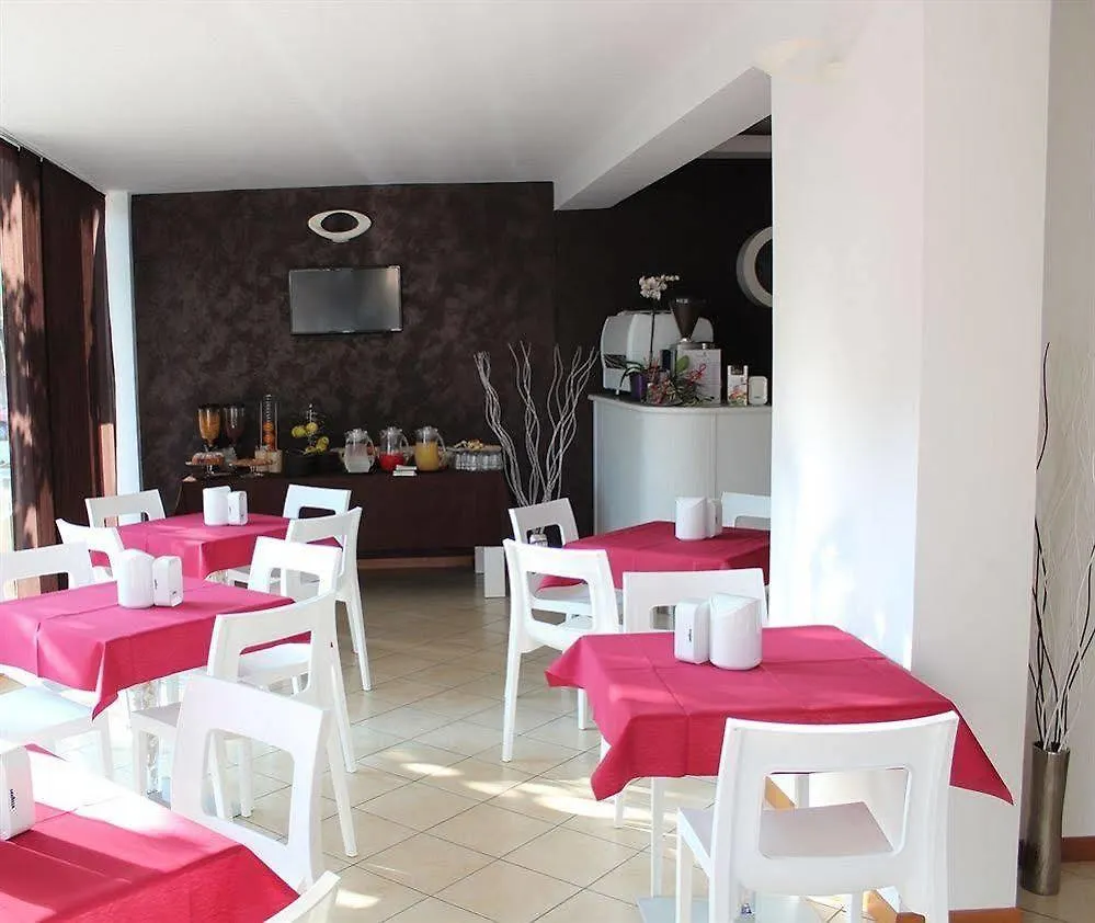 *** Appart hôtel Residence Cigno Rimini Italie